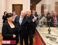 В Баку состоялось открытие выставки "Азербайджанское искусство на протяжении тысячелетий" и презентация книги "Азербайджанское народное творчество" (ФОТО)