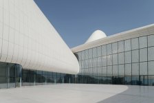 Новая фотосессия здания Центра Гейдара Алиева