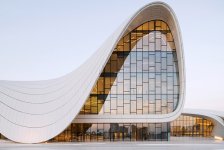 Новая фотосессия здания Центра Гейдара Алиева