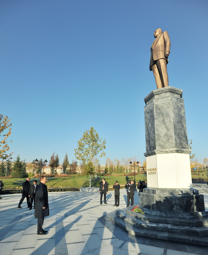 Президент Азербайджана ознакомился с парком Гейдара Алиева в Анкаре (ФОТО)