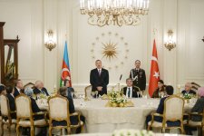 В честь Президента Азербайджана и его супруги дан официальный обед (ФОТО)