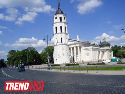 В Вильнюсе прошла выставка азербайджанского художника из Польши