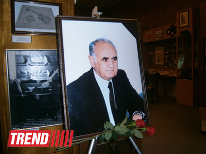В Баку почтили память народного артиста Меджнуна Керима (ФОТО)