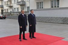 В Киеве состоялась официальная церемония встречи Президента Азербайджана Ильхама Алиева (ФОТО)