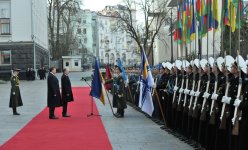 В Киеве состоялась официальная церемония встречи Президента Азербайджана Ильхама Алиева (ФОТО)