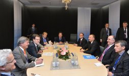 Президент Азербайджана Ильхам Алиев встретился в Вильнюсе с премьер-министром Испании