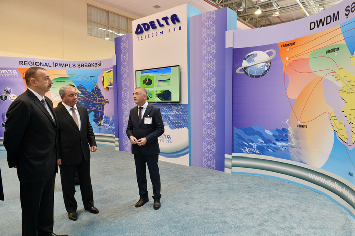 Президент Азербайджана ознакомился с выставкой "BakuTel-2013" (ФОТО)