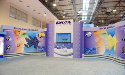 Президент Азербайджана ознакомился с выставкой "BakuTel-2013" (ФОТО)