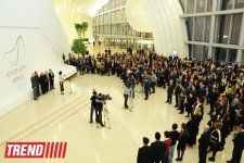 В Центре Гейдара Алиева открылась персональная выставка заслуженного художника Сакита Мамедова «В мире красок» (ФОТО)