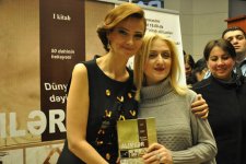 В Баку прошла презентация книги Ганиры Пашаевой "Ученые, изменившие мир" (ФОТО)