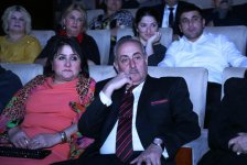 Бейимханым Велиева покорила зрителей первым соло-концертом "Yollara yağış yağır" (ВИДЕО-ФОТО)