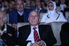 Бейимханым Велиева покорила зрителей первым соло-концертом "Yollara yağış yağır" (ВИДЕО-ФОТО)