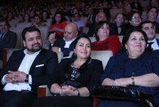Бейимханым Велиева покорила зрителей первым соло-концертом "Yollara yağış yağır" (ВИДЕО-ФОТО)