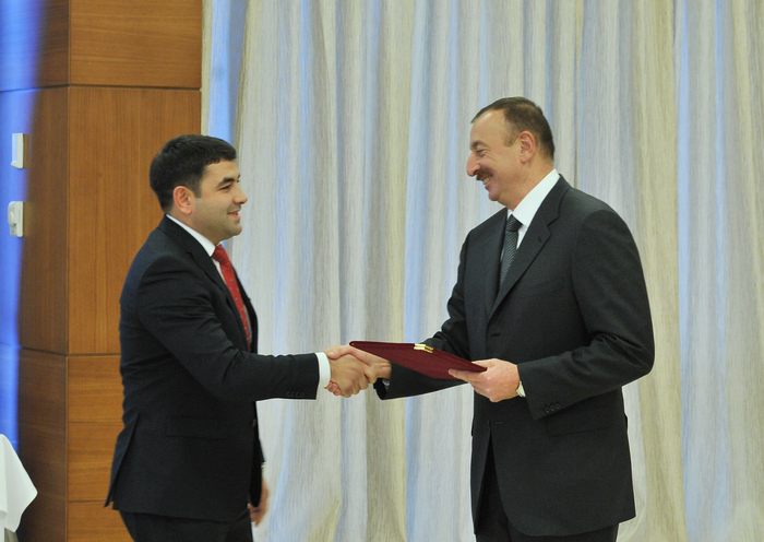 Azerbaijani President Ilham Aliyev opens “Shahdag”, “Pik Palas” hotels, and attends event dedicated to sports results of 2013 in Gusar District (PHOTO)
