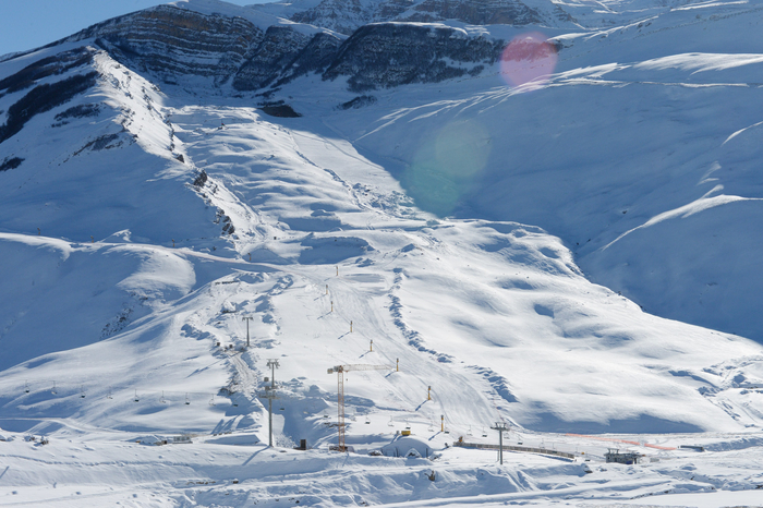 Azerbaijani President Ilham Aliyev opens “Shahdag”, “Pik Palas” hotels, and attends event dedicated to sports results of 2013 in Gusar District (PHOTO)