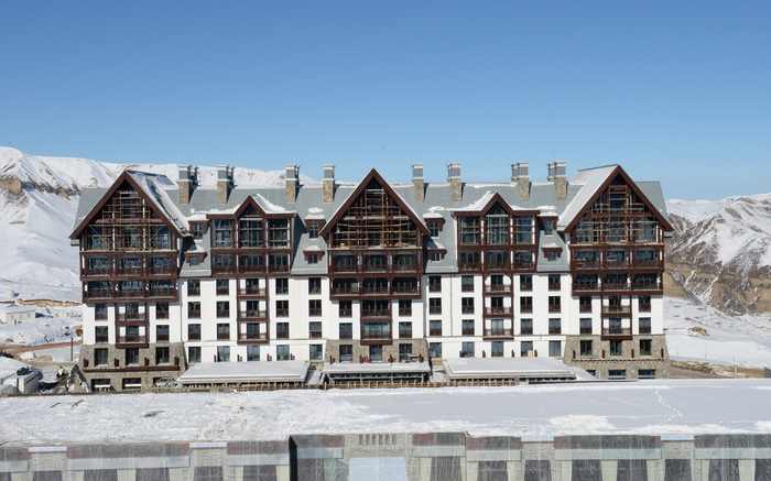 Azerbaijani President Ilham Aliyev opens “Shahdag”, “Pik Palas” hotels, and attends event dedicated to sports results of 2013 in Gusar District (PHOTO)