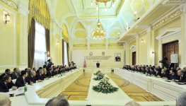 Президент Ильхам Алиев: В основе нашей политики находятся интересы государства, единство между народом и властью (версия 2) (ФОТО)