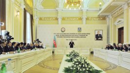 Президент Ильхам Алиев: В основе нашей политики находятся интересы государства, единство между народом и властью (версия 2) (ФОТО)