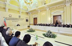Президент Ильхам Алиев: В основе нашей политики находятся интересы государства, единство между народом и властью (версия 2) (ФОТО)