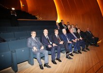 Президент Дагестана ознакомился с Центром Гейдара Алиева (ФОТО)