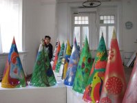 В Баку открылась выставка "Моя елка": красочные, живописные и колоритные работы (ФОТО)