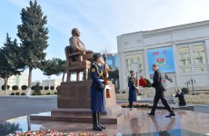 Президент Азербайджана ознакомился с работами по строительству и реконструкции в военном городке Особой государственной службы охраны (ФОТО)