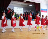 Бакинские школьники представили спектакль, посвященный дружбе Азербайджана и России (фото)