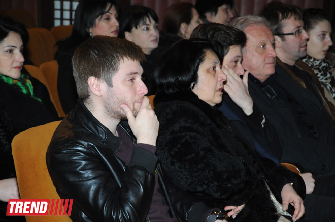 Фирангиз Шарифову аплодисментами проводили в последний путь: "Я безумно люблю вас всех!" (ФОТО)