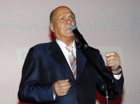 Владимир Меньшов в Баку: "Мне очень приятно видеть, как бакинцы встречают своего знаменитого земляка" (ФОТО)
