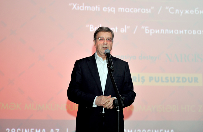 Владимир Меньшов в Баку: "Мне очень приятно видеть, как бакинцы встречают своего знаменитого земляка" (ФОТО)