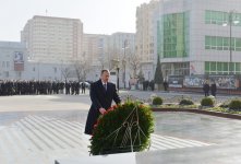 Президент Азербайджана и его супруга приняли участие в церемонии поминовения памяти жертв Ходжалинской трагедии (ФОТО)