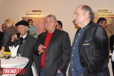 Азербайджанский "Xalq Bank" презентовал книгу о жизни и творчестве Микаила Абдуллаева (ФОТО)
