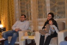 Турецкая оперная дива Ойа Эргюн дала концерт … в бакинской квартире (фото)
