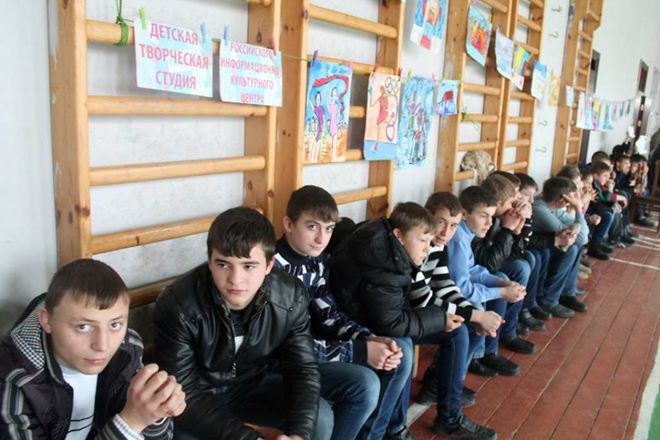 В школе села Ивановка Исмаиллинского района прошел праздник, посвященный приходу весны (ФОТО)