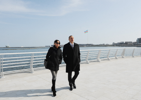 Президент Азербайджана и его супруга приняли участие в открытии в Баку современного аттракциона-панорамы (ФОТО)