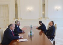Президент Азербайджана принял экс-премьера Франции