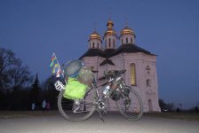 Рамиль Зиядов продолжает свое мировое велотурне - из Брянска в Москву (ФОТО)