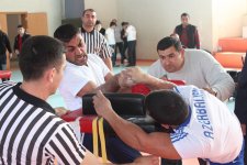 Определены победители чемпионата Азербайджана по армрестлингу среди взрослых и молодежи (ФОТО)