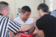 Определены победители чемпионата Азербайджана по армрестлингу среди взрослых и молодежи (ФОТО)