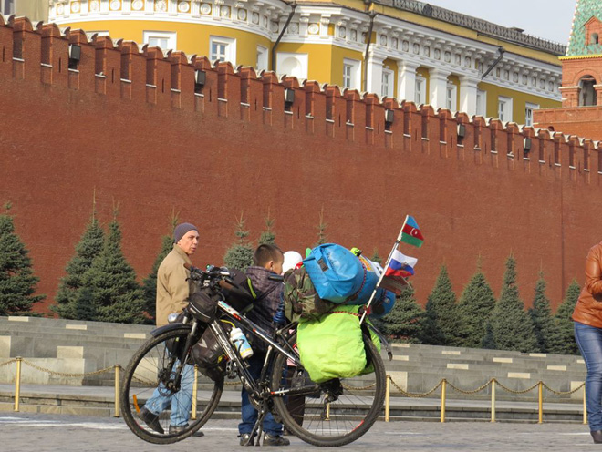 Флаг Азербайджана и вымпел Trend на Красной площади в Москве: "Сбылась моя мечта"  (ВИДЕО-ФОТО)