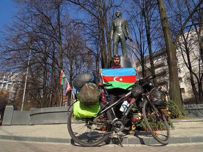 Флаг Азербайджана и вымпел Trend на Красной площади в Москве: "Сбылась моя мечта"  (ВИДЕО-ФОТО)