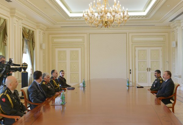 Azerbaijani president receives chief of Turkish general staff