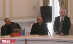 В Баку состоялась презентация книги Гаджи Арифа Бузовналы "Избранные произведения" (ФОТО)