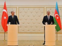В Баку состоялась совместная пресс-конференция Президента Азербайджана и Премьера Турции (ФОТО)