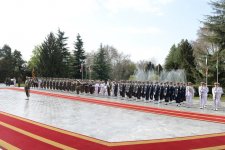 В Тегеране состоялась официальная церемония встречи Президента Азербайджана Ильхама Алиева  (ФОТО)