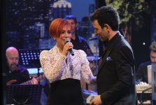 Музыкант-импровизатор Огуз Аксач стал гостем Тунзали Агаевой - TRT Müzik (ФОТО)
