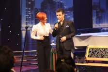 Музыкант-импровизатор Огуз Аксач стал гостем Тунзали Агаевой - TRT Müzik (ФОТО)