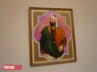 Герои произведений Низами Гянджеви в витражной росписи - выставка Магера Магеррамова(ФОТО)