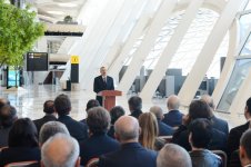 Президент Ильхам Алиев: Азербайджан и впредь будет играть роль транспортно-логистического центра в мировом масштабе (ФОТО)