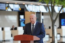 Президент Ильхам Алиев: Азербайджан и впредь будет играть роль транспортно-логистического центра в мировом масштабе (ФОТО)